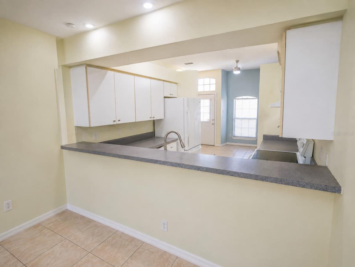 12537 HOLLYBROOK LANE — photo 7 of 24