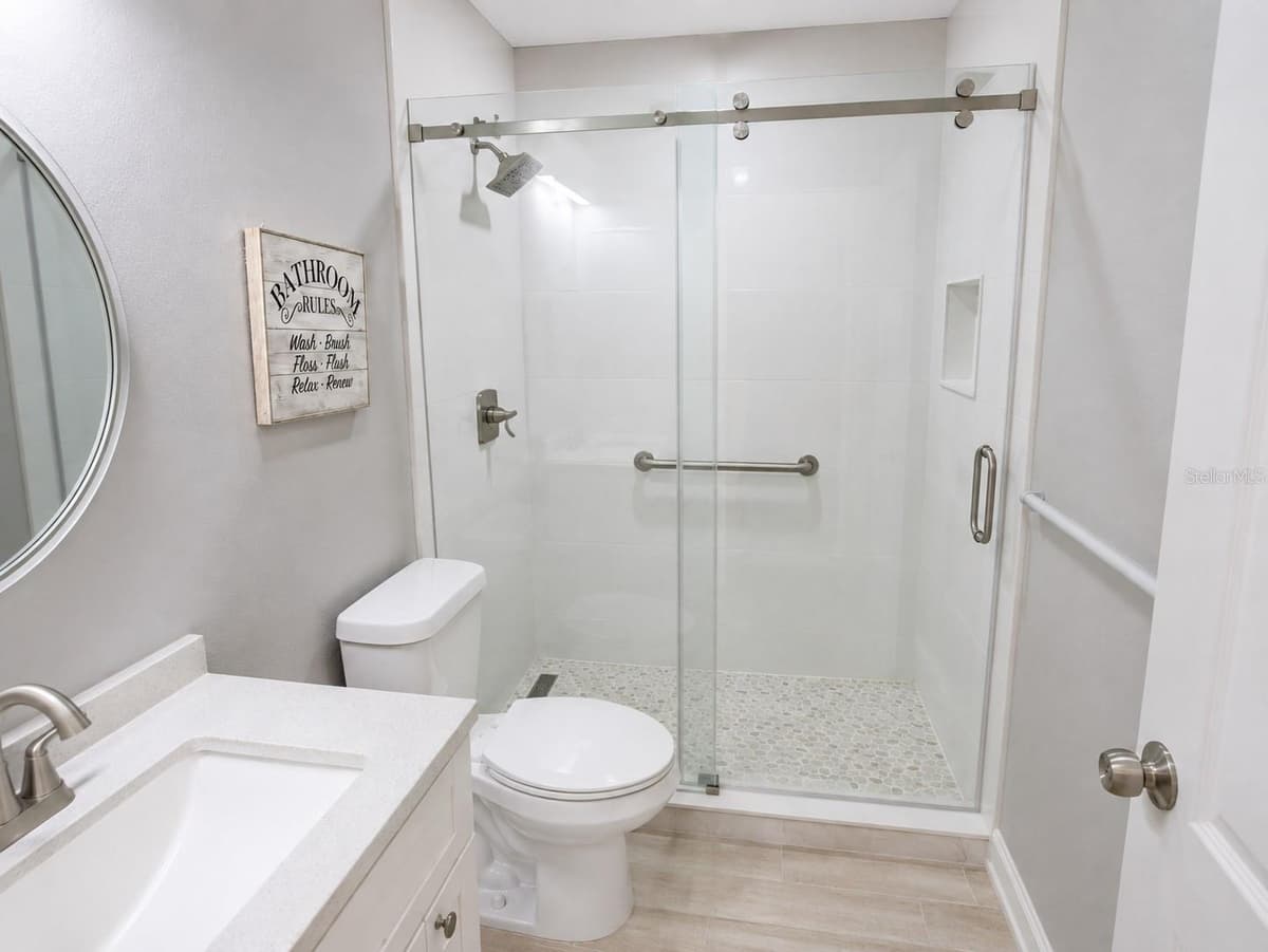 12537 HOLLYBROOK LANE — photo 17 of 24