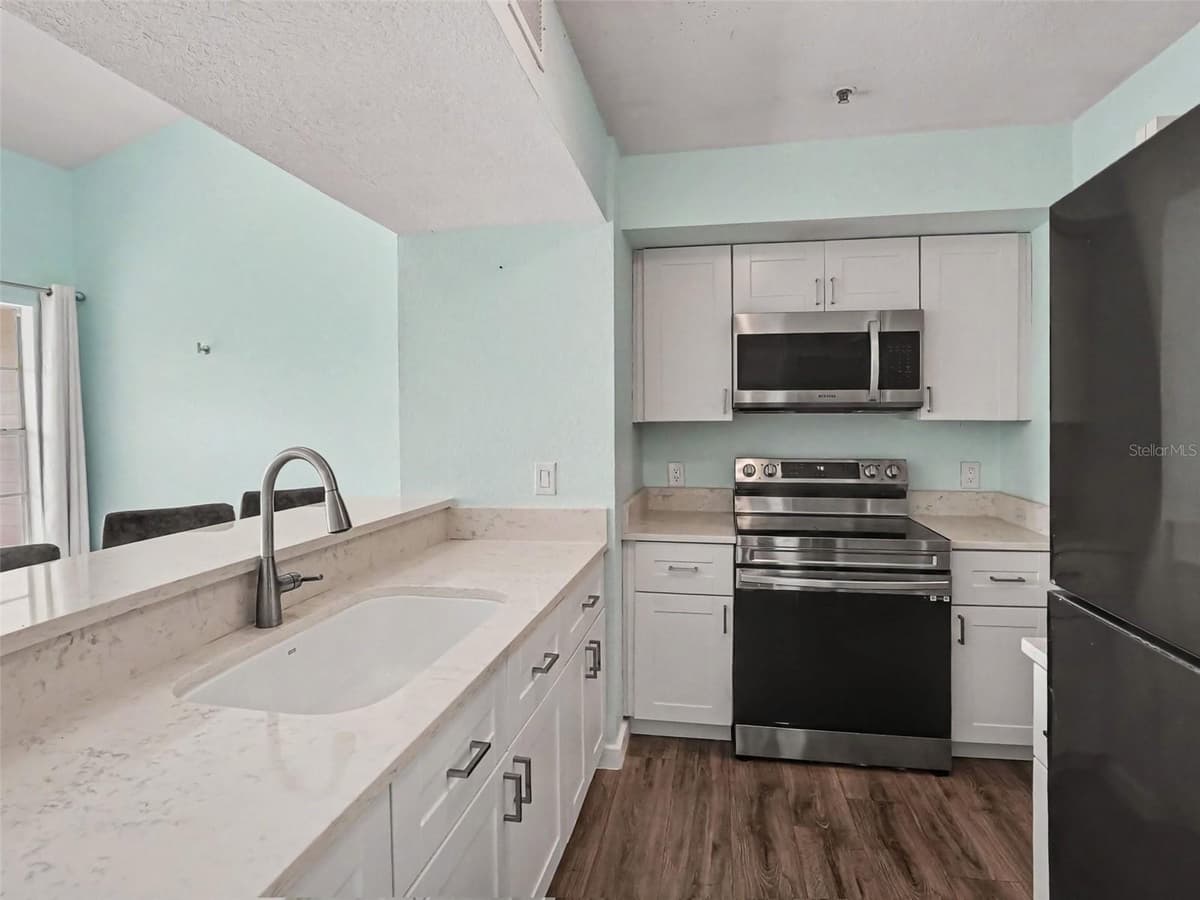 5144 CITY STREET — photo 5 of 30