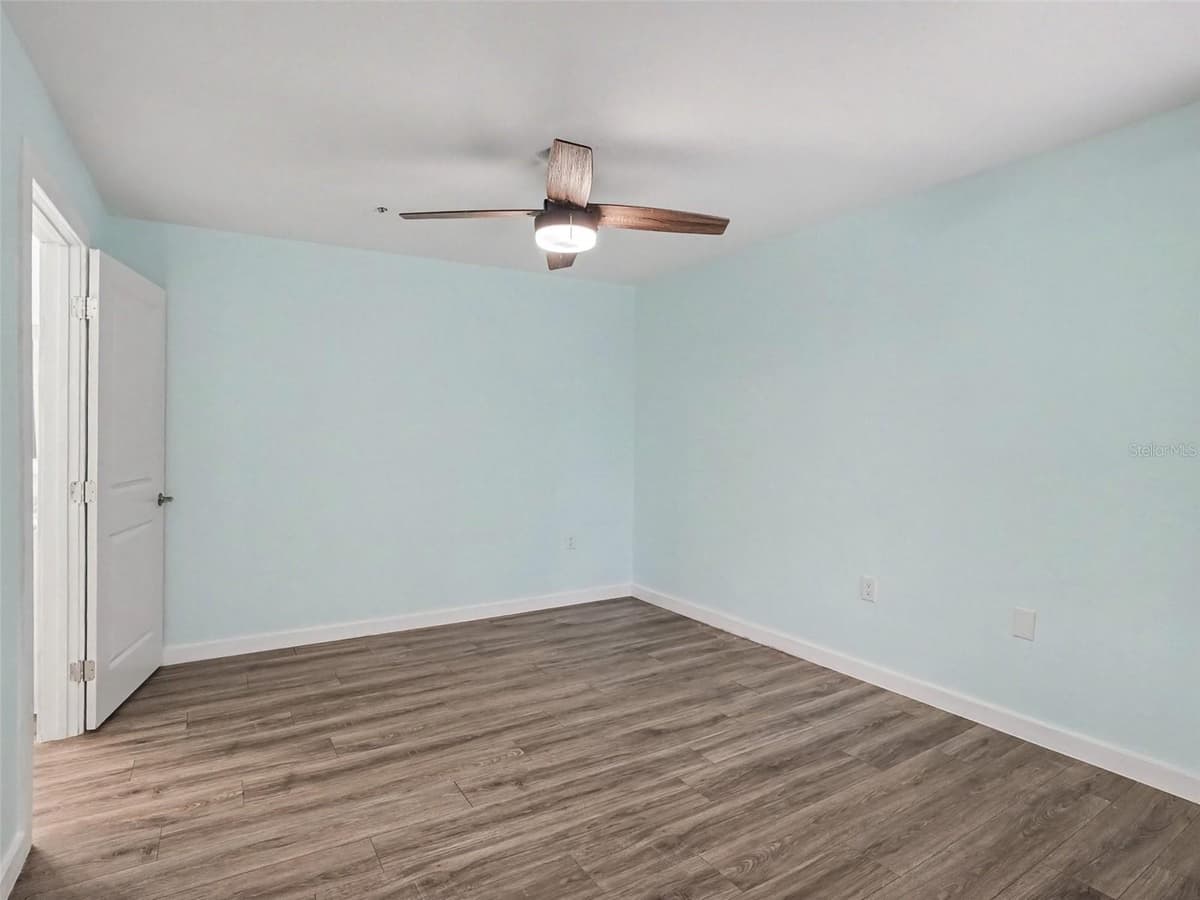 5144 CITY STREET — photo 14 of 30
