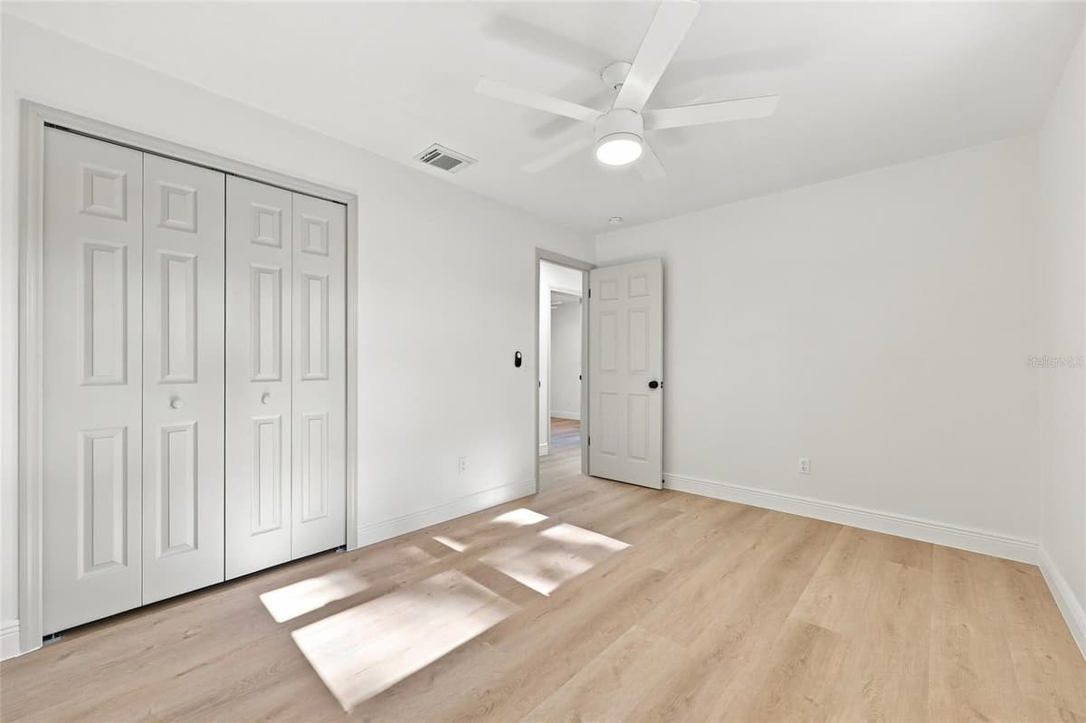 1011 MANCHESTER CIRCLE — photo 15 of 28