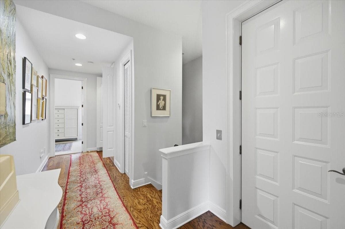 114 DAVIS BOULEVARD — photo 26 of 52