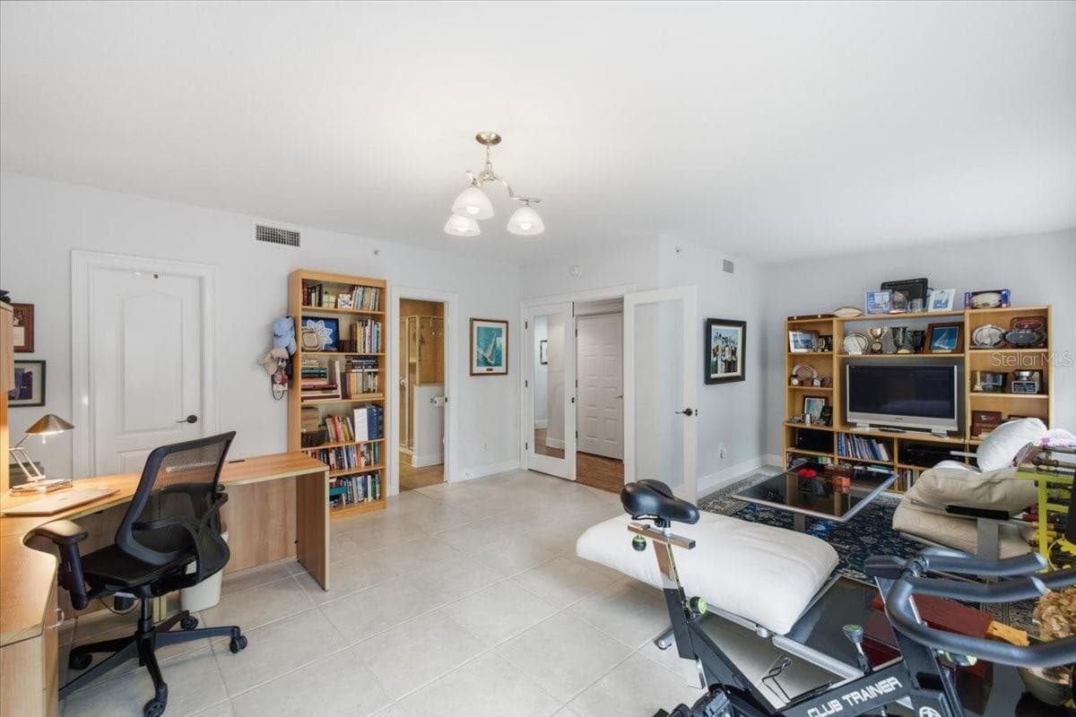 114 DAVIS BOULEVARD — photo 34 of 52