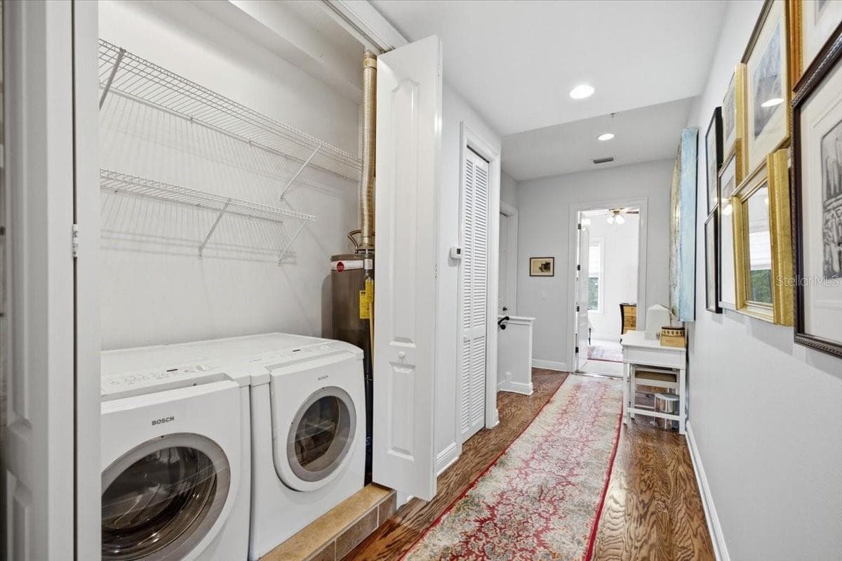 114 DAVIS BOULEVARD — photo 18 of 52