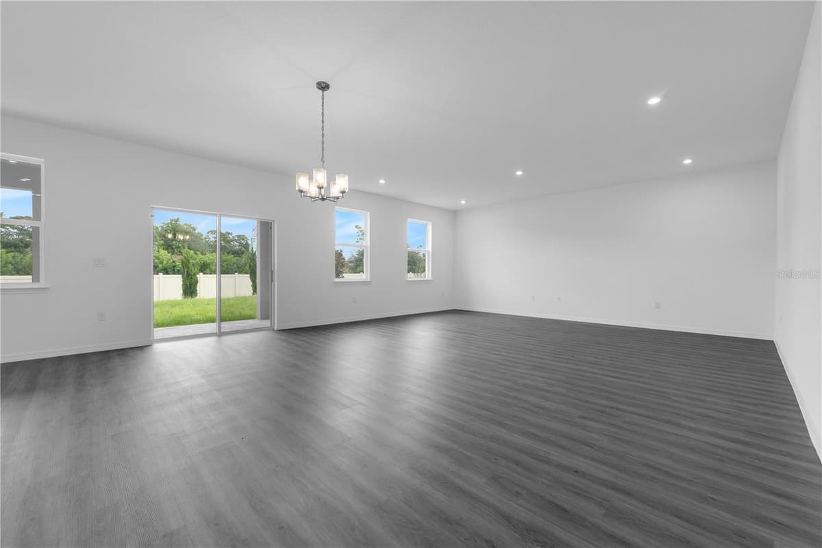 1812 HORSETAIL DRIVE — photo 10 of 34