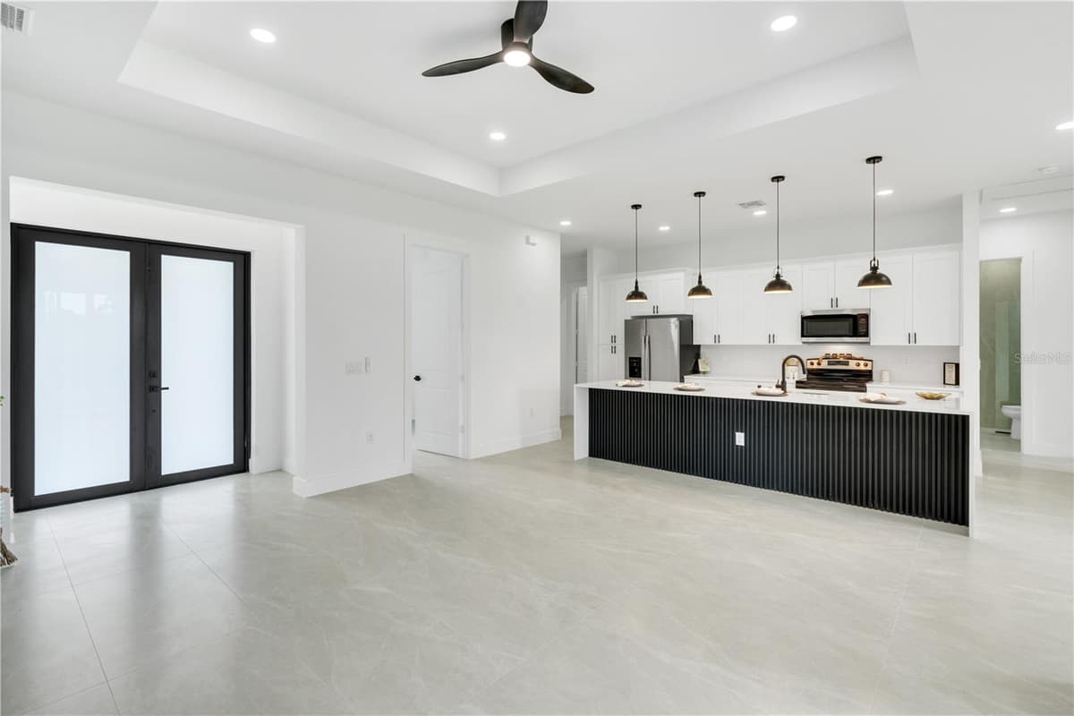 1047 MERRY STREET — photo 7 of 45
