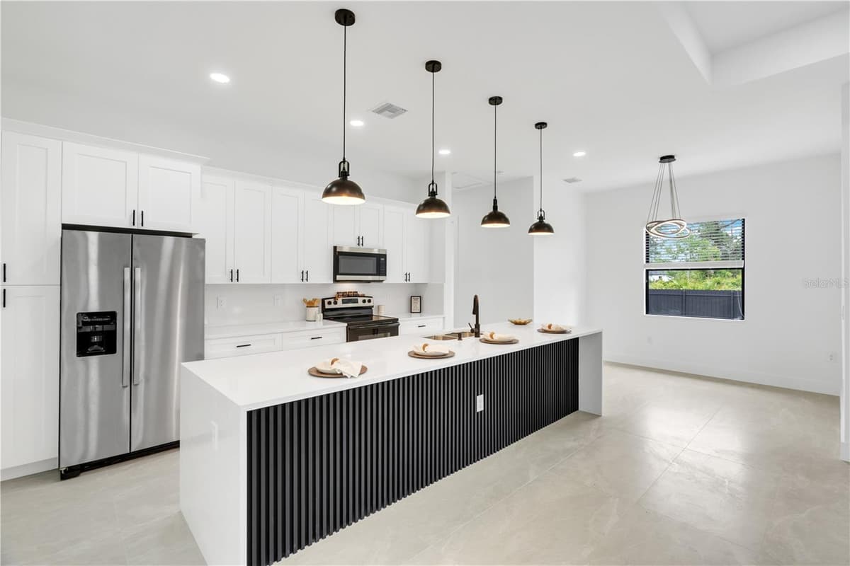 1047 MERRY STREET — photo 15 of 45
