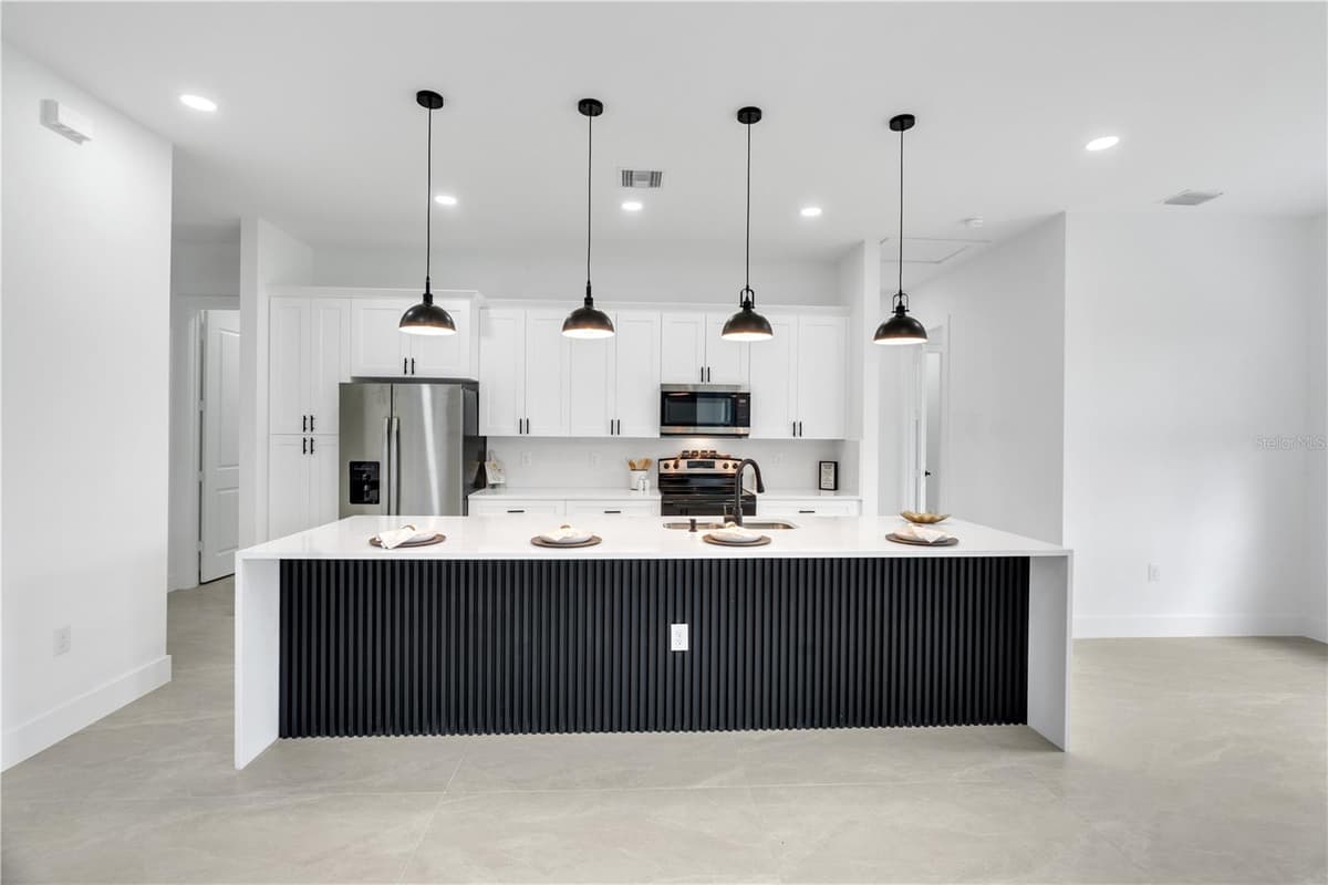 1047 MERRY STREET — photo 14 of 45