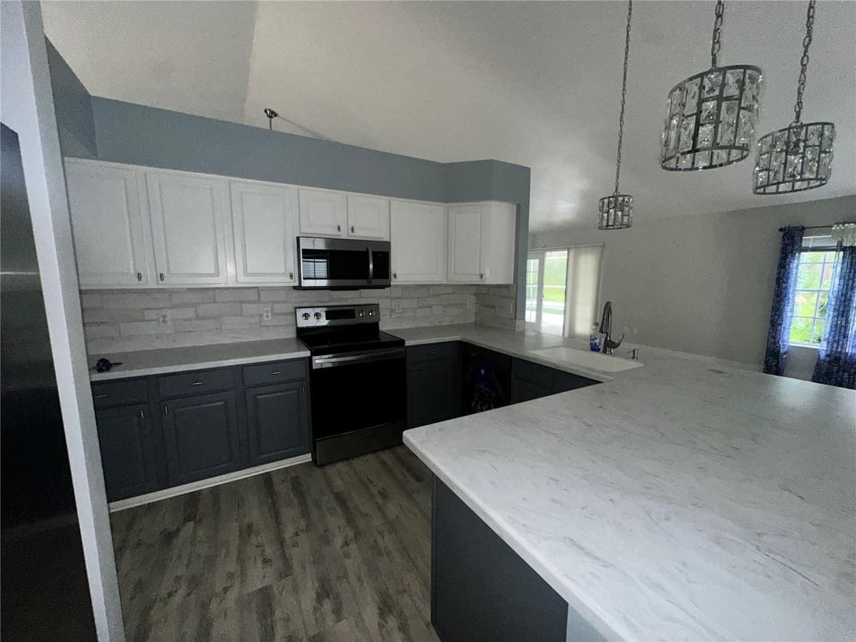 4242 LEAFWAY CIRCLE — photo 14 of 19