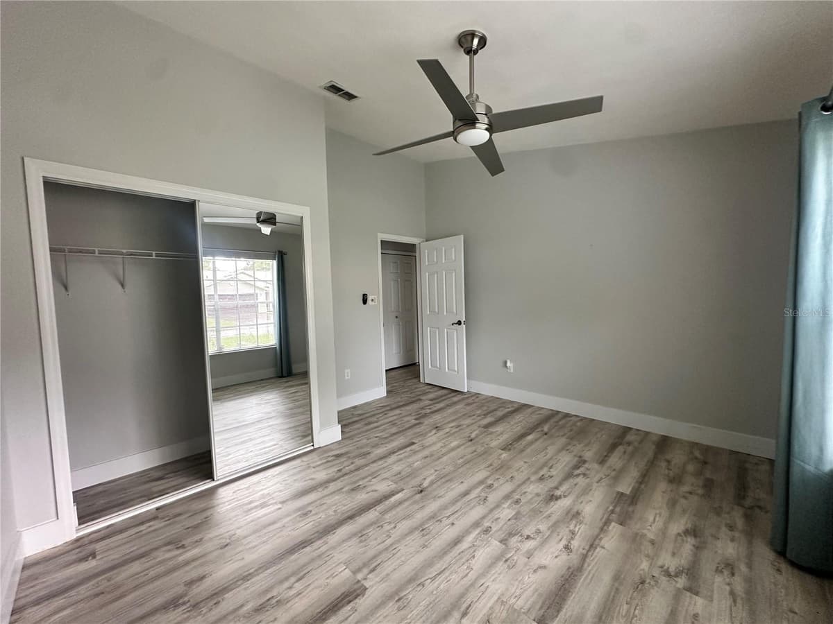 4242 LEAFWAY CIRCLE — photo 16 of 19