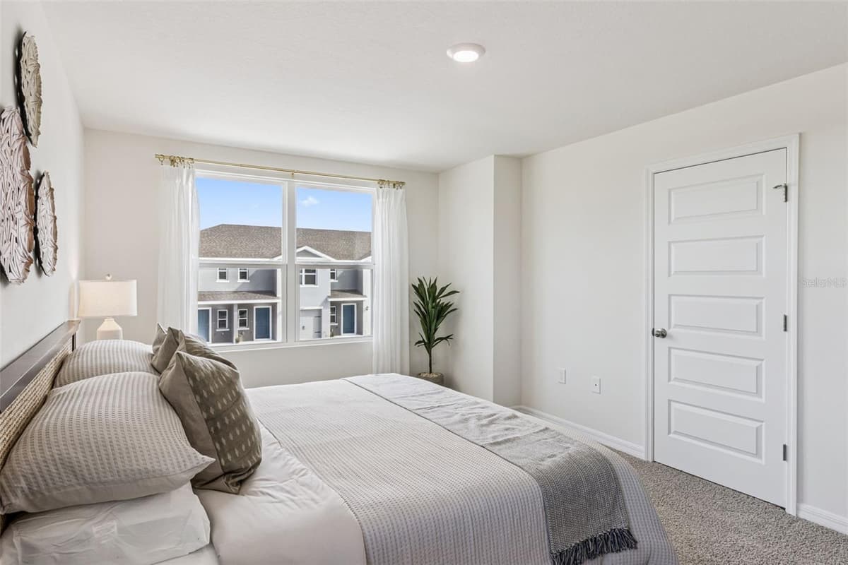 4270 BUTTERSCOTCH CIRCLE — photo 19 of 29
