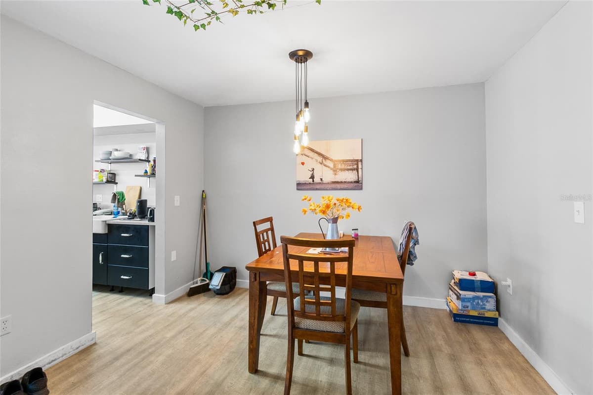 1221 DREW STREET — photo 10 of 23