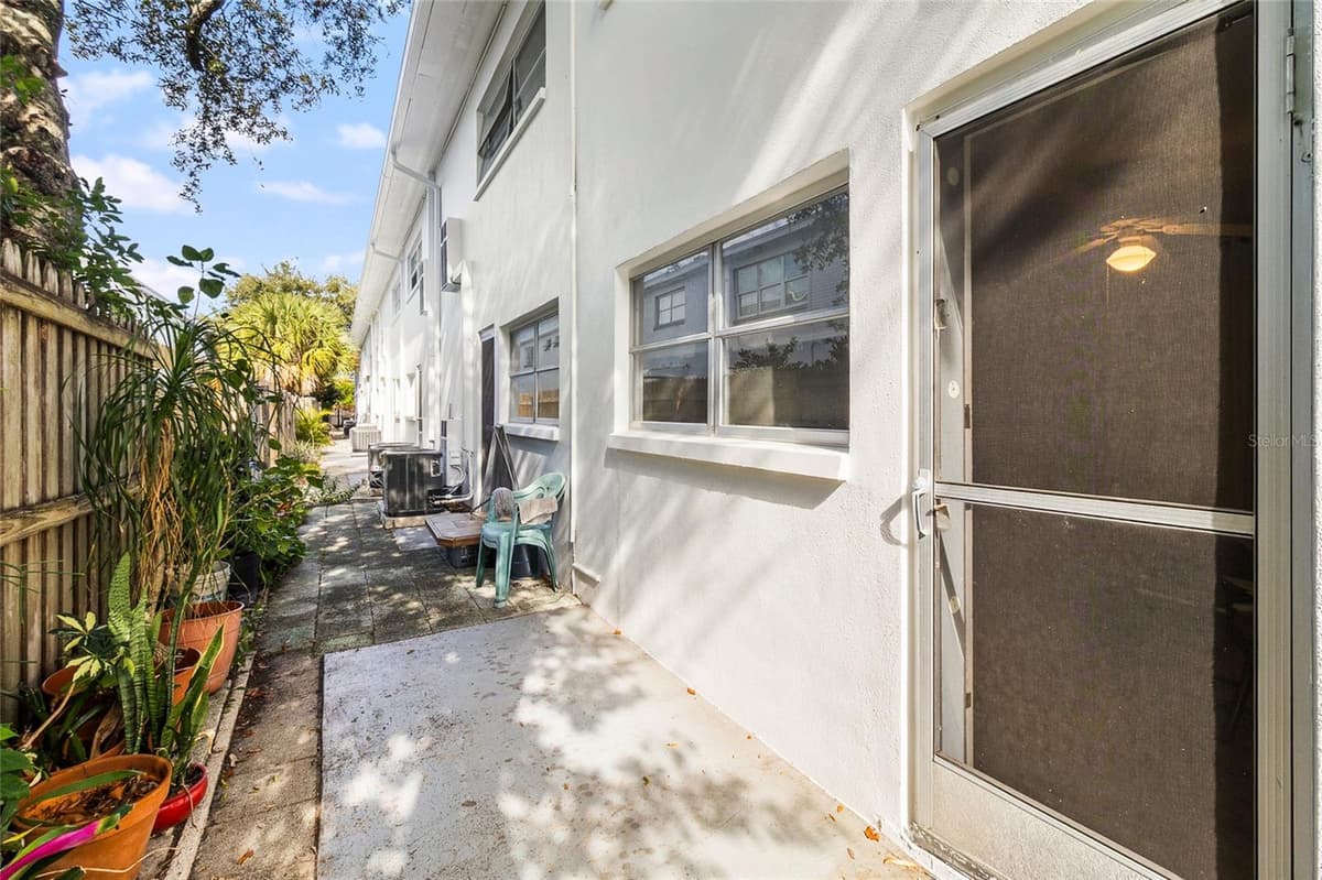 1221 DREW STREET — photo 21 of 23