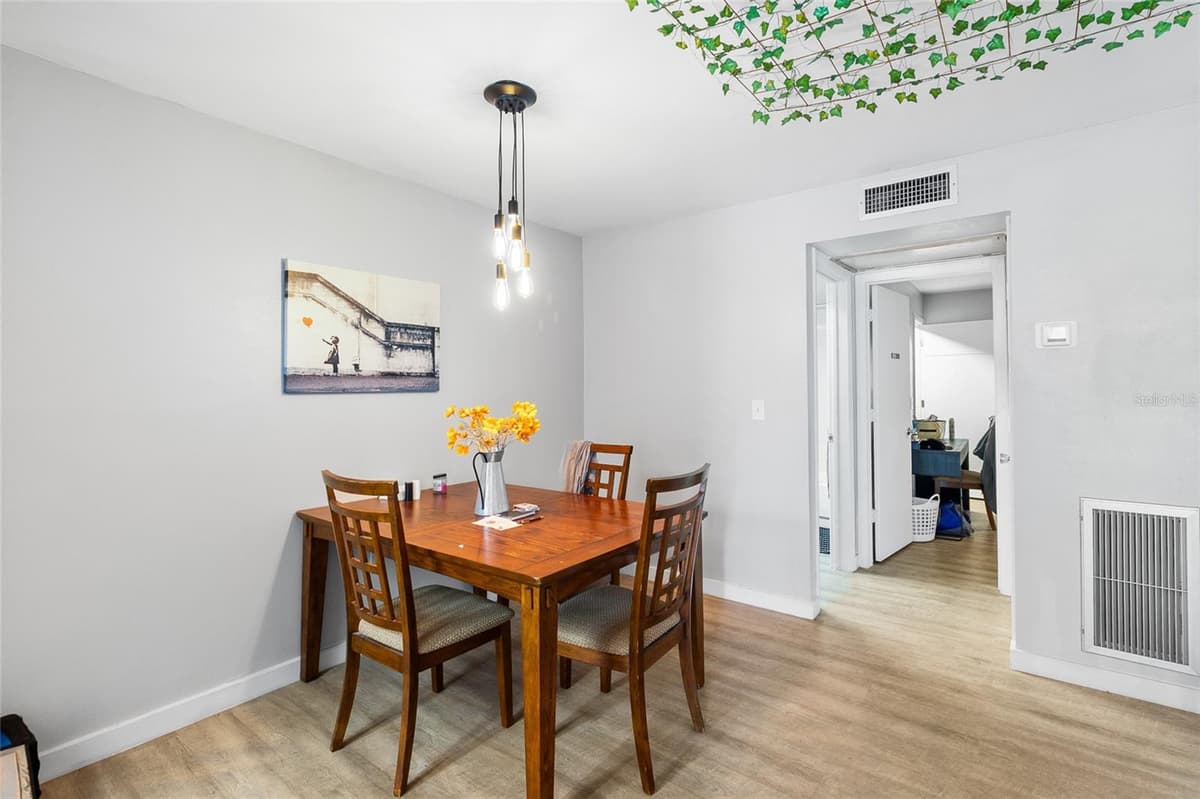 1221 DREW STREET — photo 11 of 23