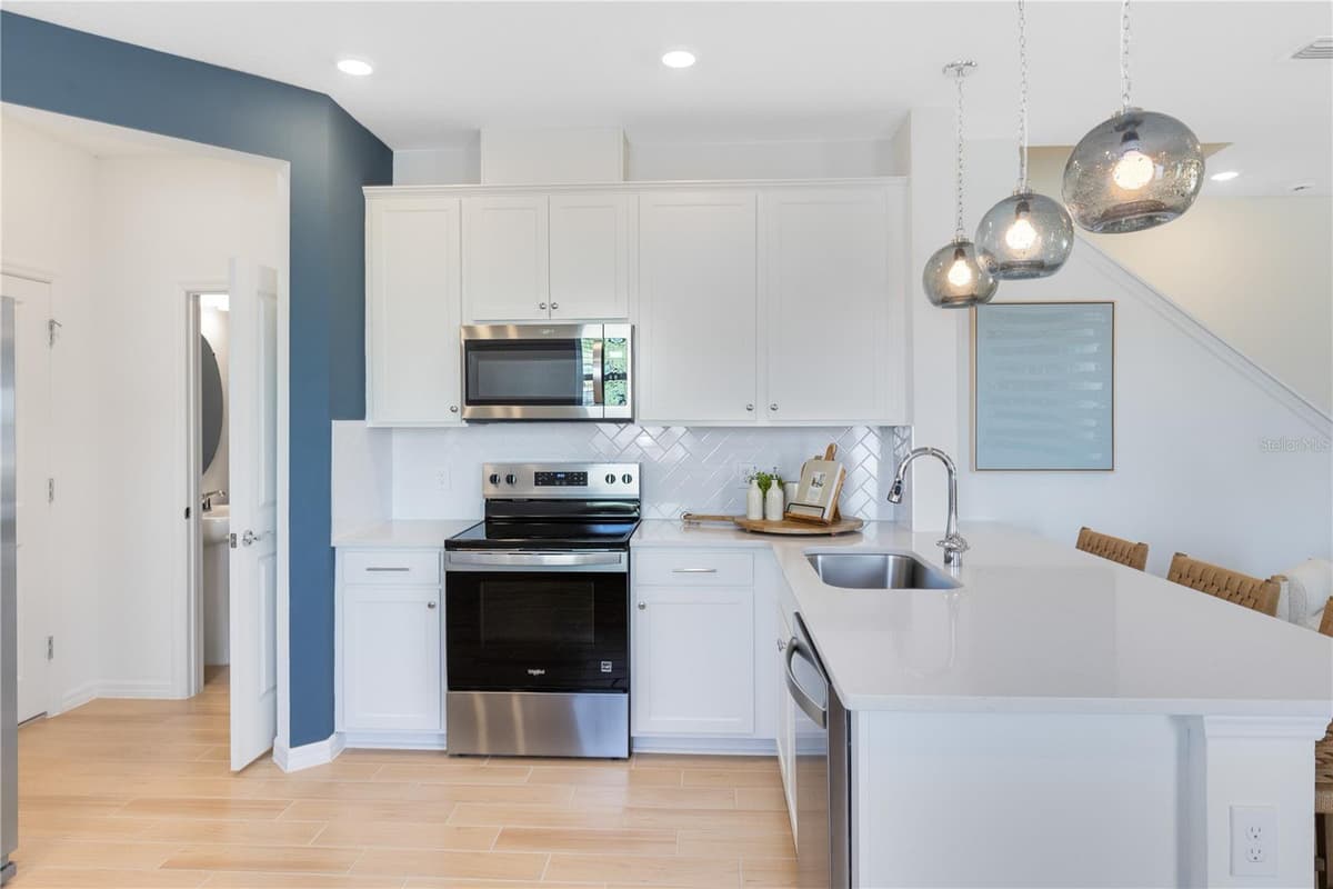 4416 CHESTER SPRINGS BOULEVARD — photo 5 of 27