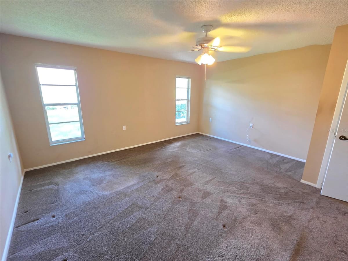 7376 MEADOW BROOK LANE — photo 11 of 33