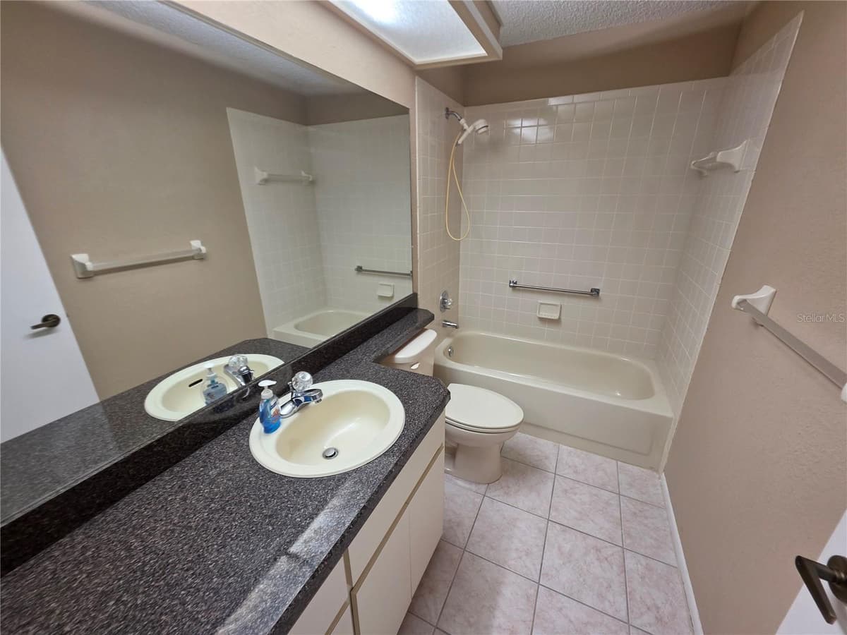 7376 MEADOW BROOK LANE — photo 19 of 33