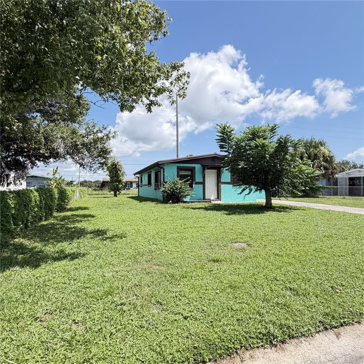2884 TROPIC RD — photo 4 of 21