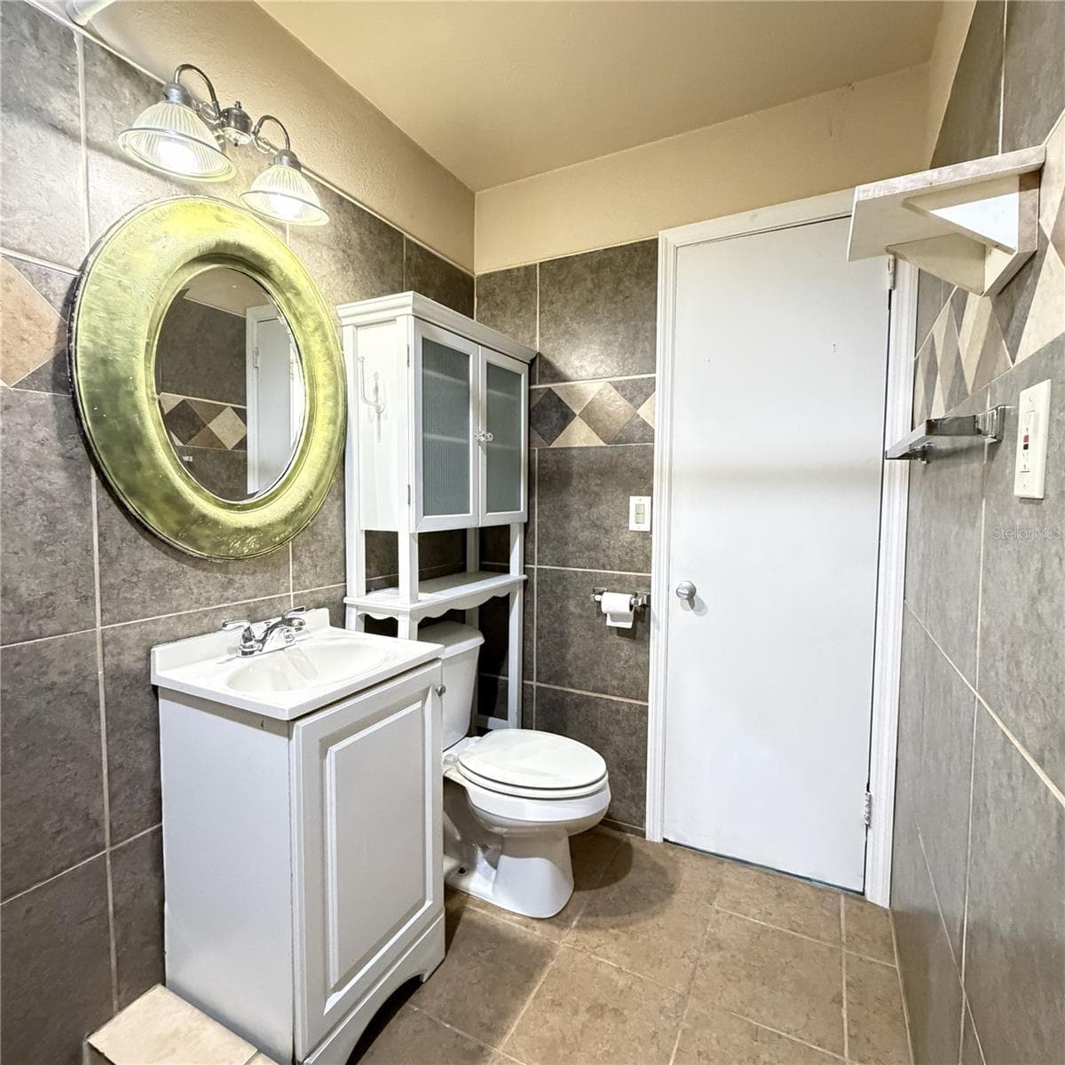 2884 TROPIC RD — photo 13 of 21
