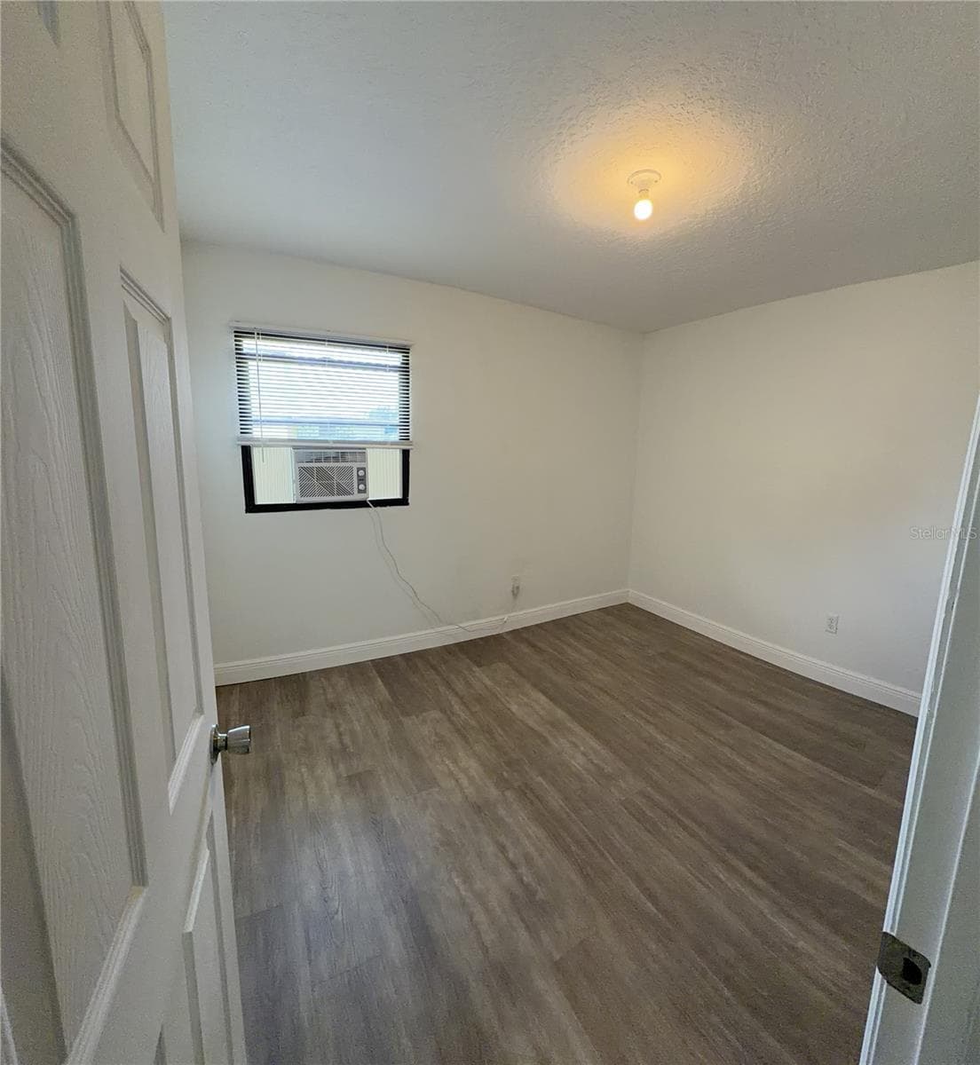2884 TROPIC RD — photo 11 of 21