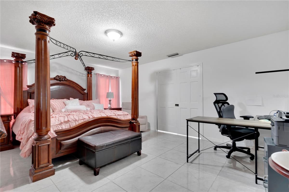 530 WHITECAP COVE COURT — photo 16 of 40