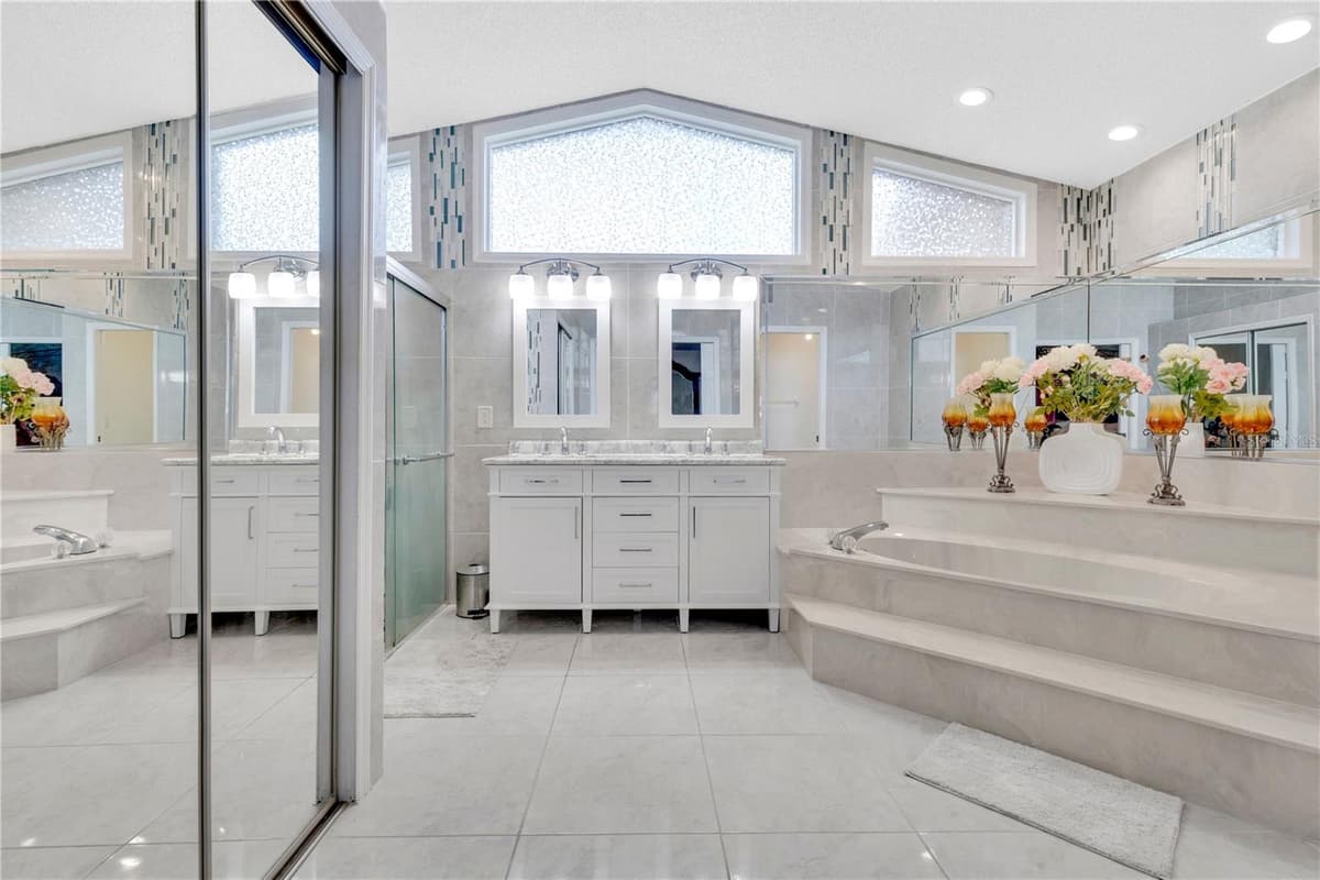 530 WHITECAP COVE COURT — photo 20 of 40