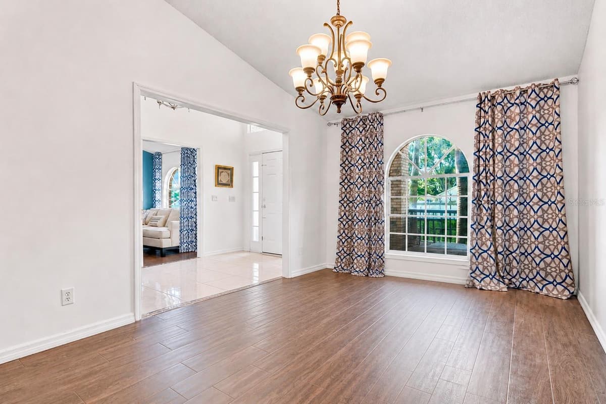 530 WHITECAP COVE COURT — photo 5 of 40