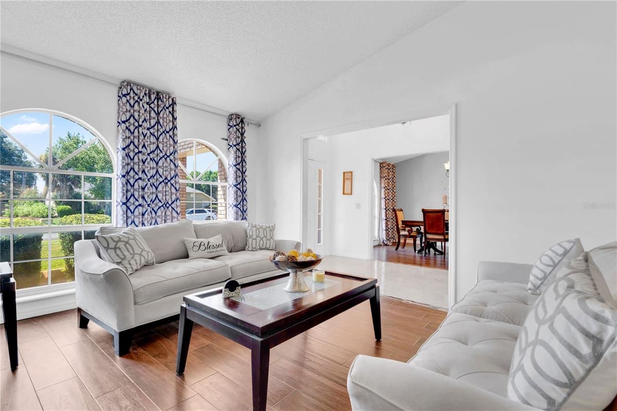 530 WHITECAP COVE COURT — photo 3 of 40