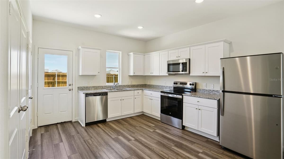 5859 KALAMATA DRIVE — photo 10 of 20