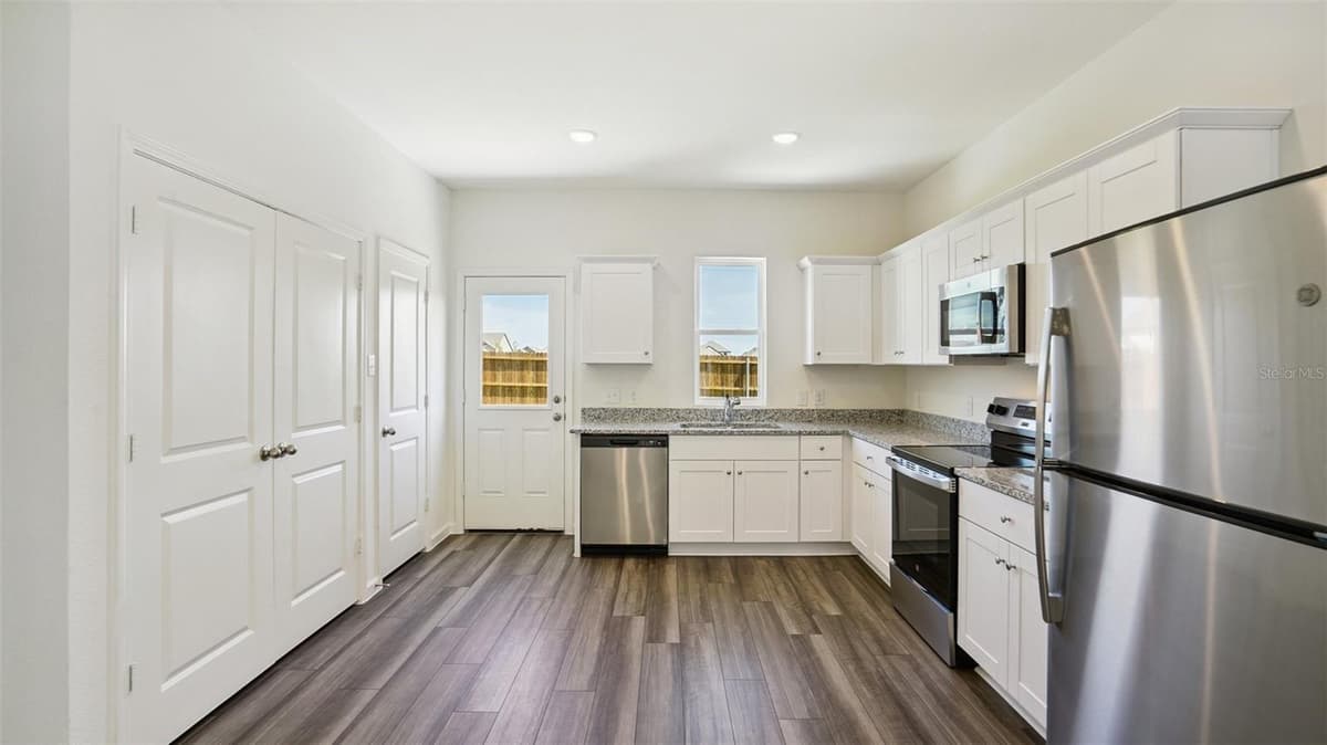 5859 KALAMATA DRIVE — photo 6 of 20