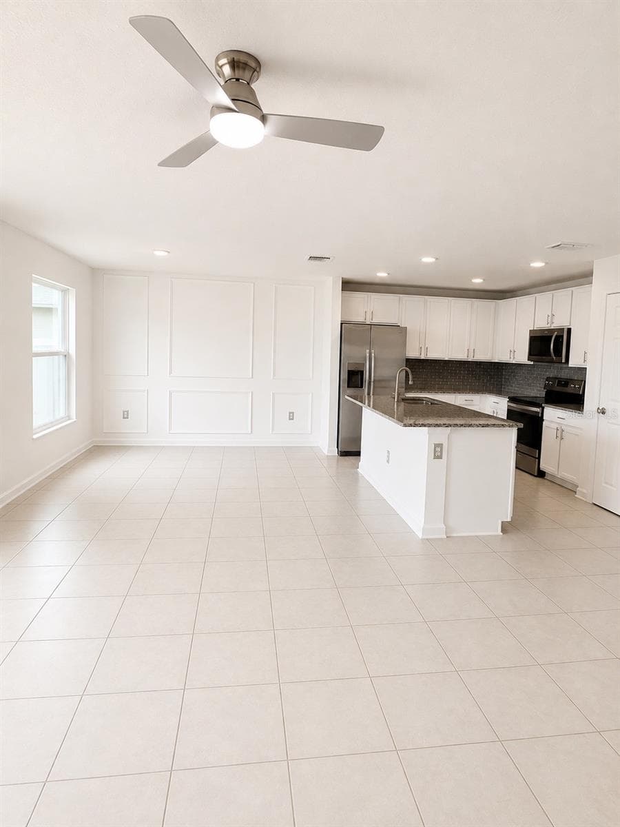 495 TAFT DRIVE — photo 5 of 22
