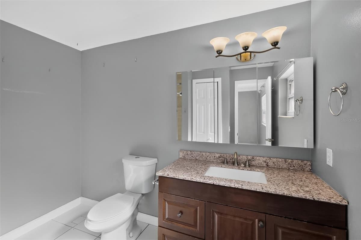 3104 DOLE STREET — photo 15 of 22