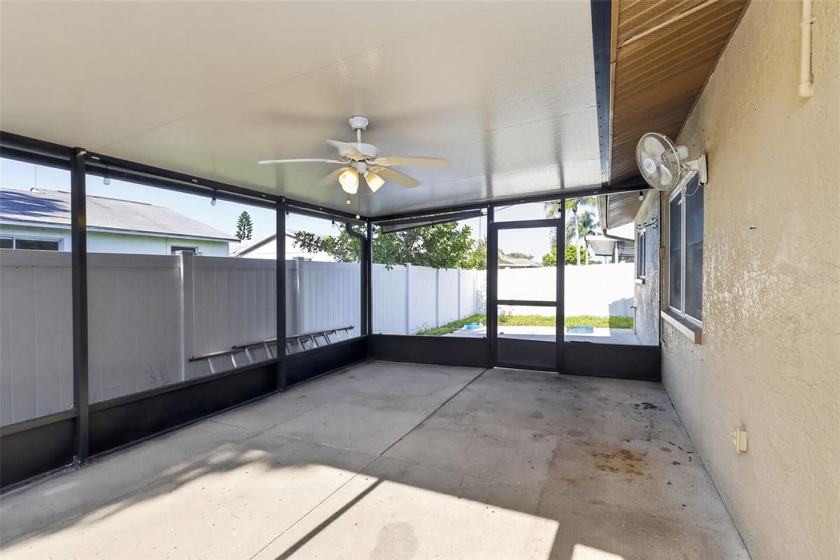 3104 DOLE STREET — photo 22 of 22