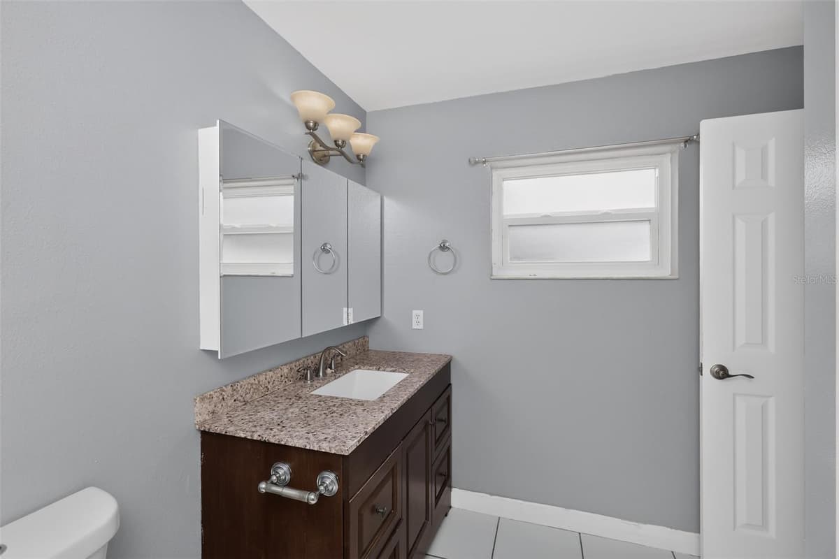3104 DOLE STREET — photo 16 of 22