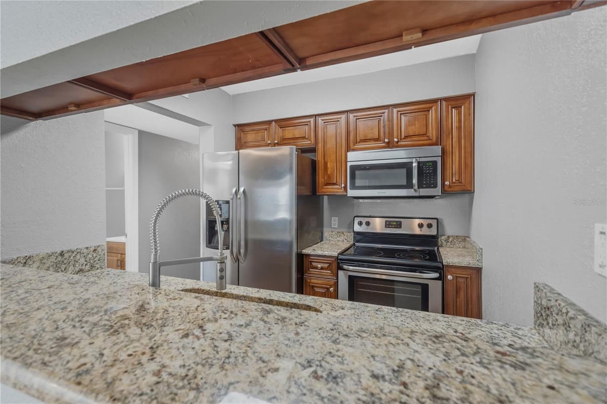 5440 S MACDILL AVE — photo 8 of 22