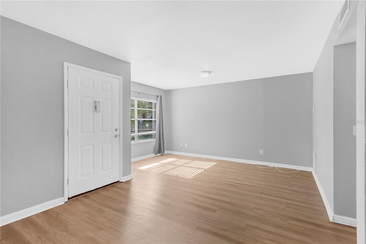 5440 S MACDILL AVE — photo 10 of 22