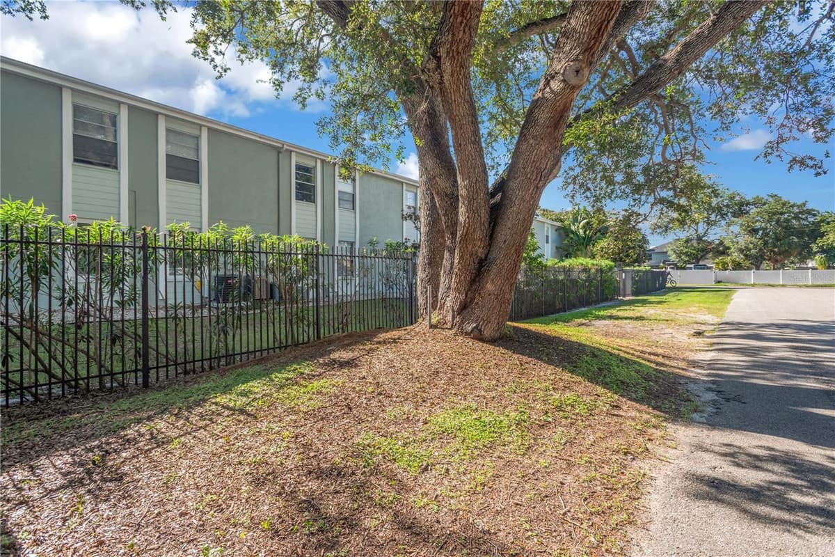 5440 S MACDILL AVE — photo 19 of 22