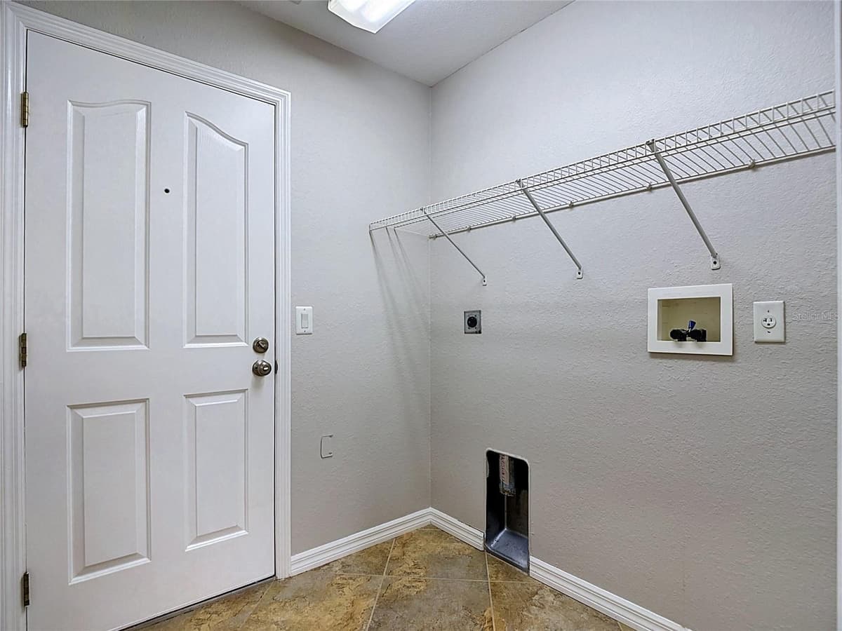 2198 ALLIANCE AVENUE — photo 37 of 45