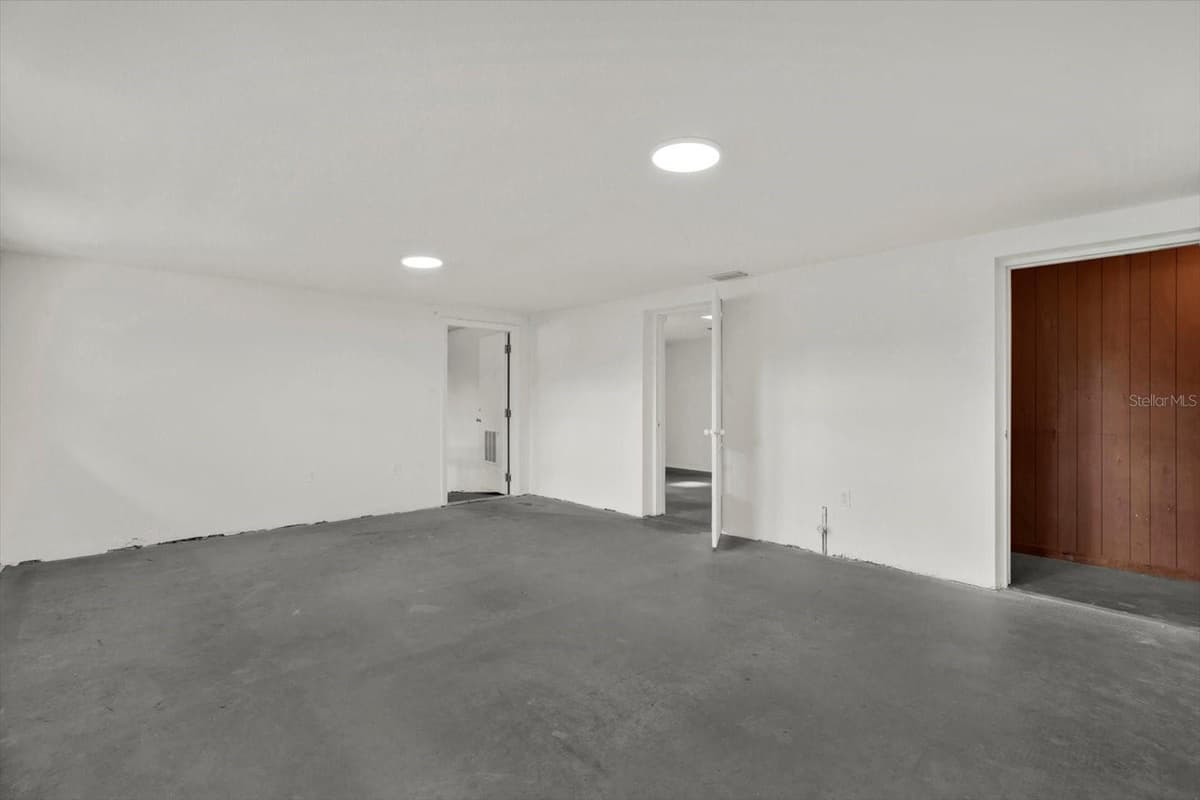 6102 INDIANA AVENUE — photo 12 of 22
