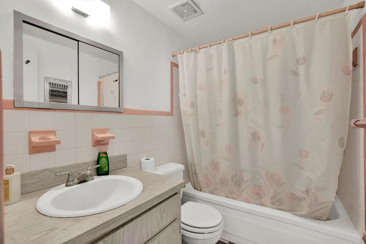 6102 INDIANA AVENUE — photo 13 of 22