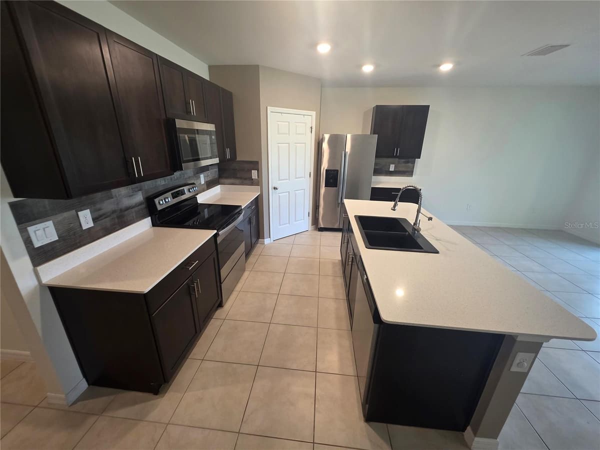 27441 NATAL DRIVE — photo 4 of 38