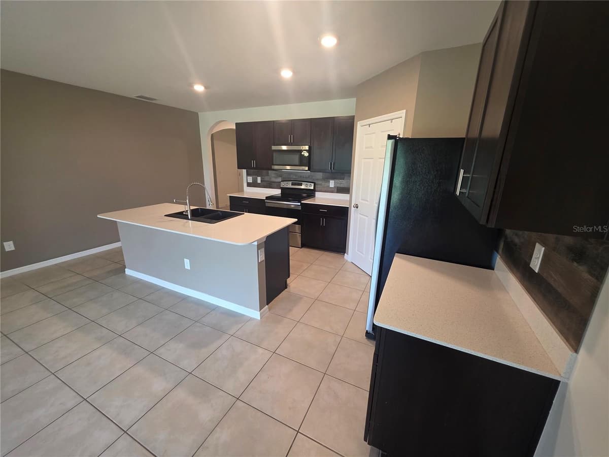 27441 NATAL DRIVE — photo 5 of 38