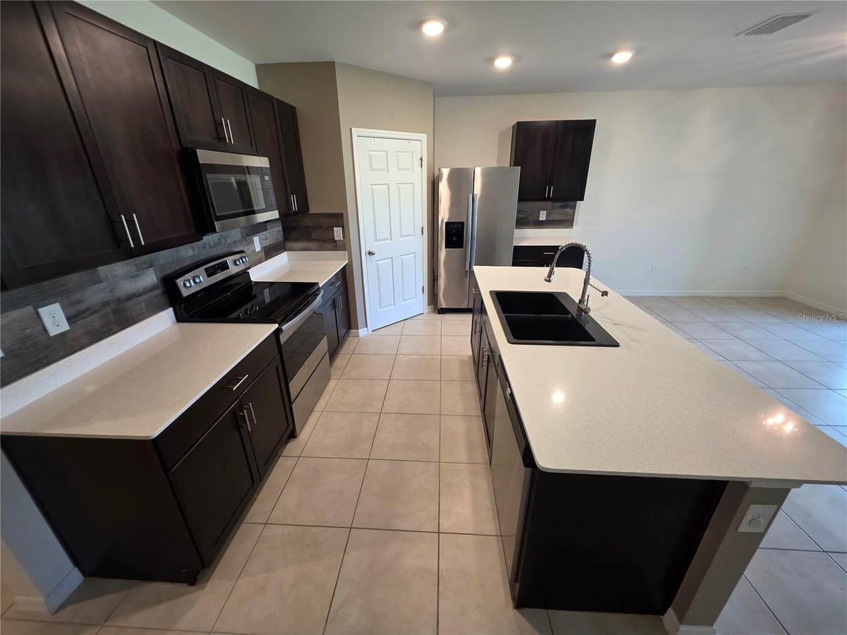 27441 NATAL DRIVE — photo 2 of 38