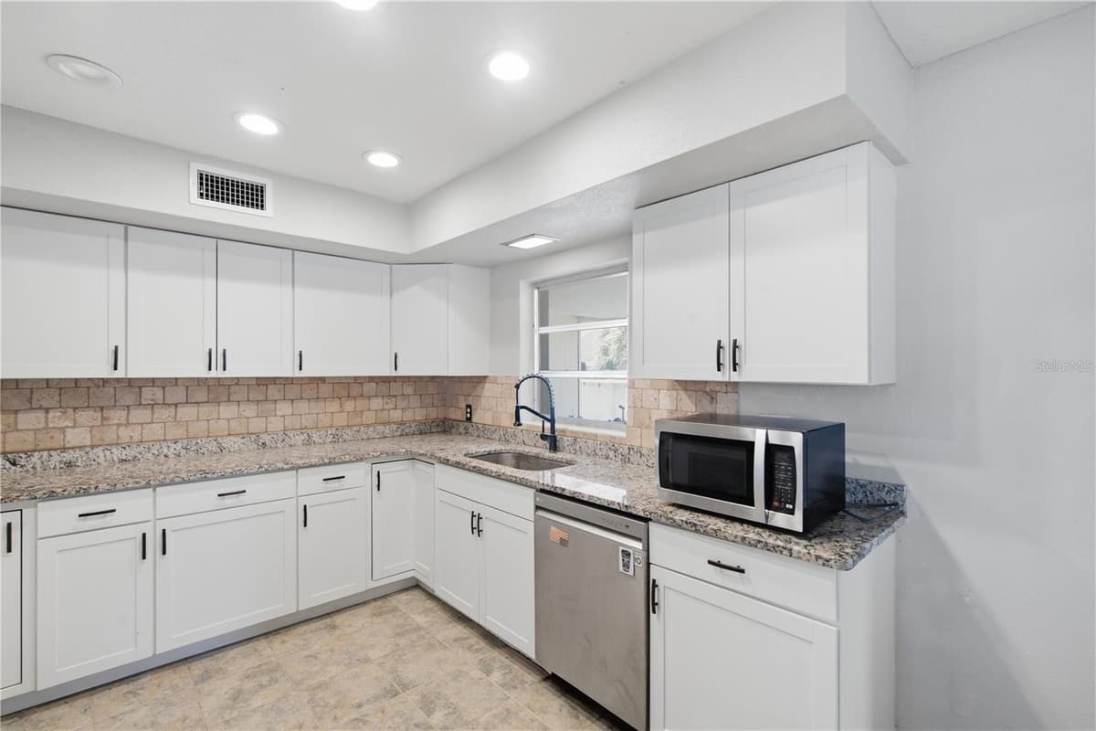 6020 KENTUCKY AVENUE — photo 16 of 31