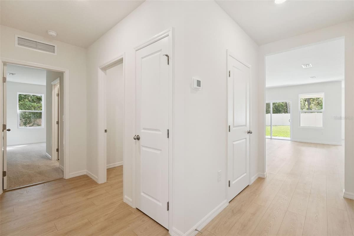 2519 DORSET COURT — photo 9 of 32