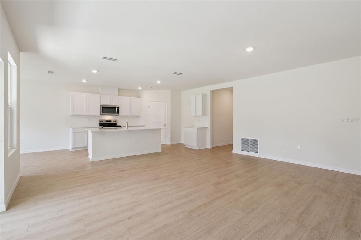 2519 DORSET COURT — photo 17 of 32