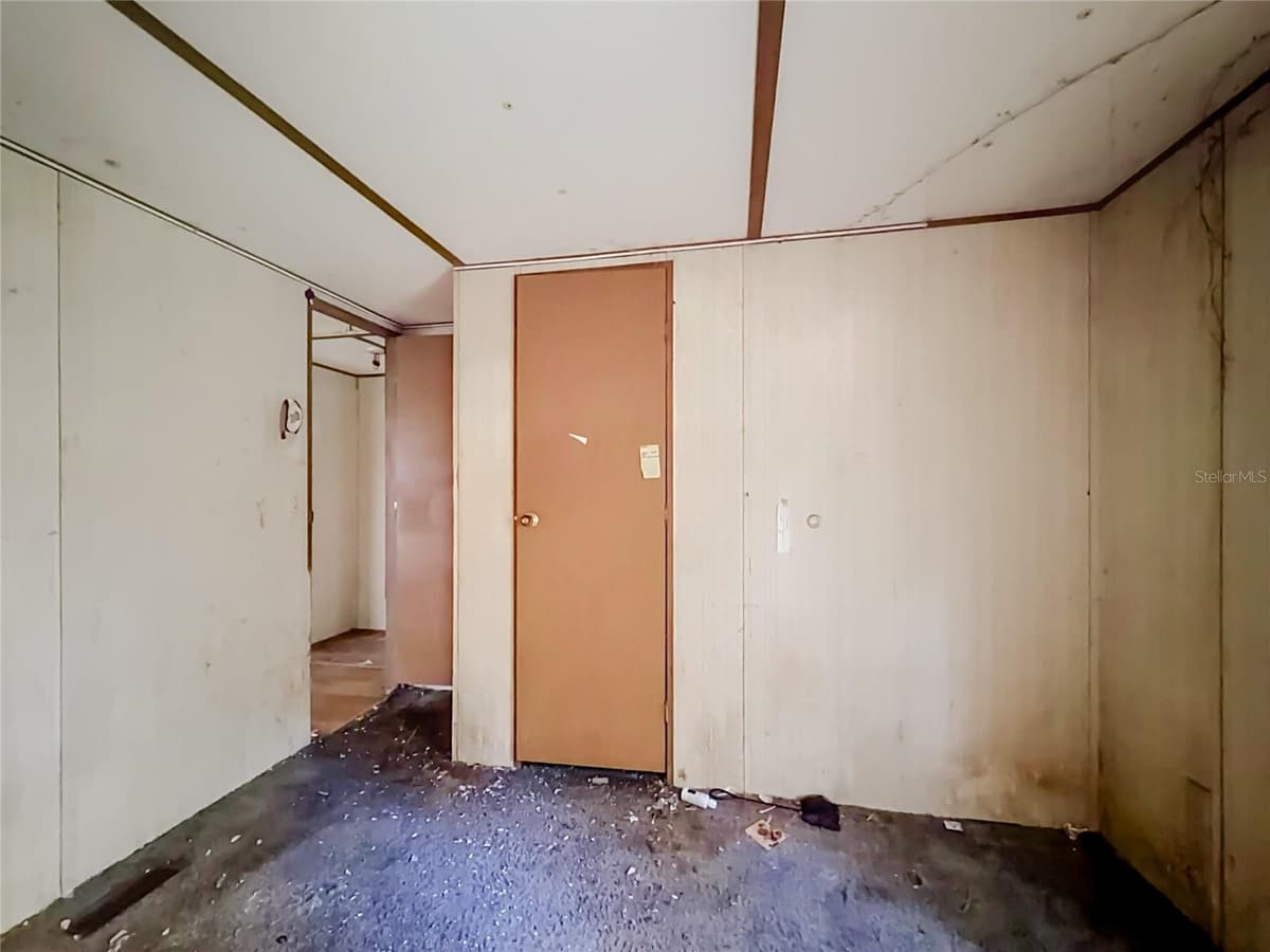 8216 SIMPSON LANE — photo 15 of 18