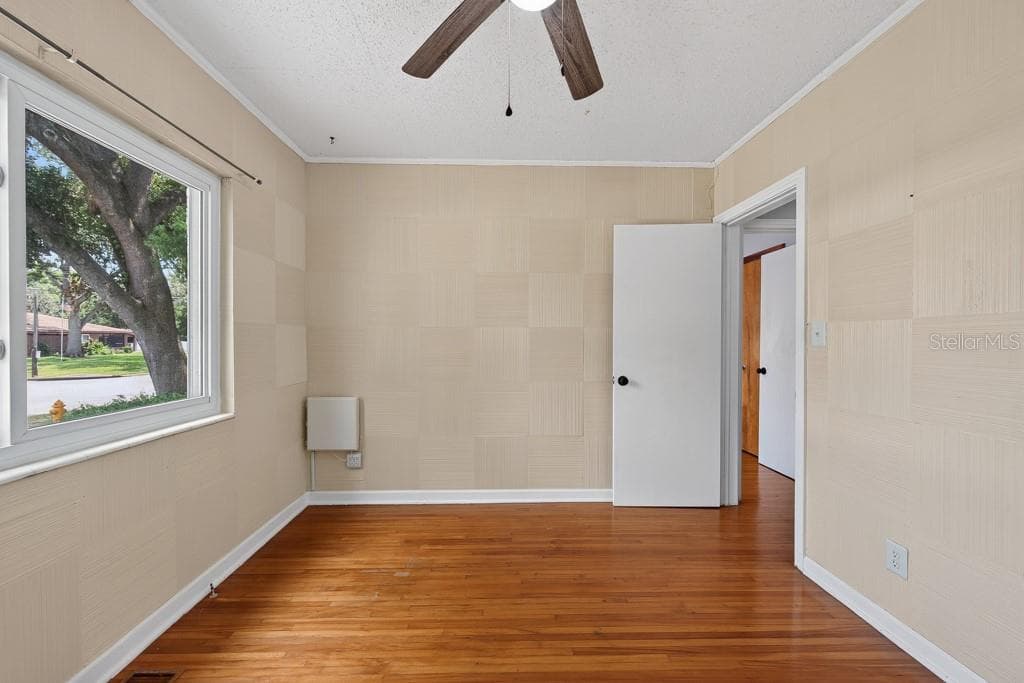 215 ELM ROAD — photo 30 of 66