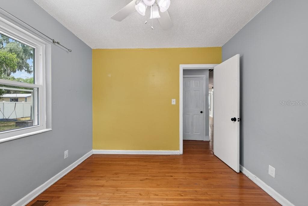 215 ELM ROAD — photo 28 of 66