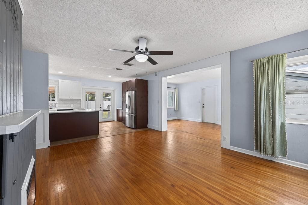 215 ELM ROAD — photo 9 of 66